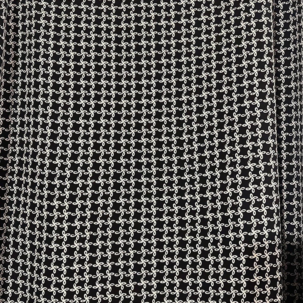 Talbots pure silk black/cream lined skirt. Hidden side zip closure. - Picture 5 of 8